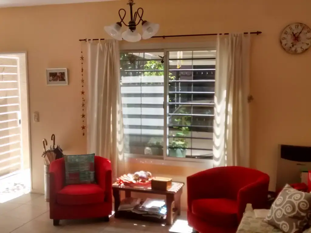 Casa en Venta - 4 ambientes - USD 269.000