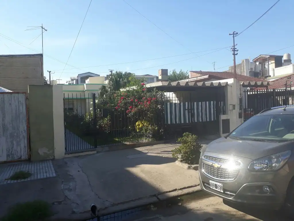 Casa - Venta - Argentina, Lanús - LA RIOJA 2200