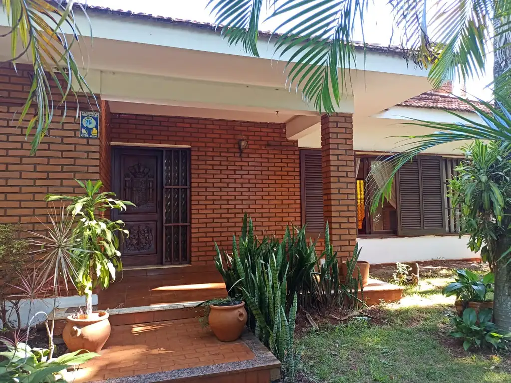 CHALET EN EXCLUSIVO BARRIO YERBAL. POSADAS MISIONES VENTA