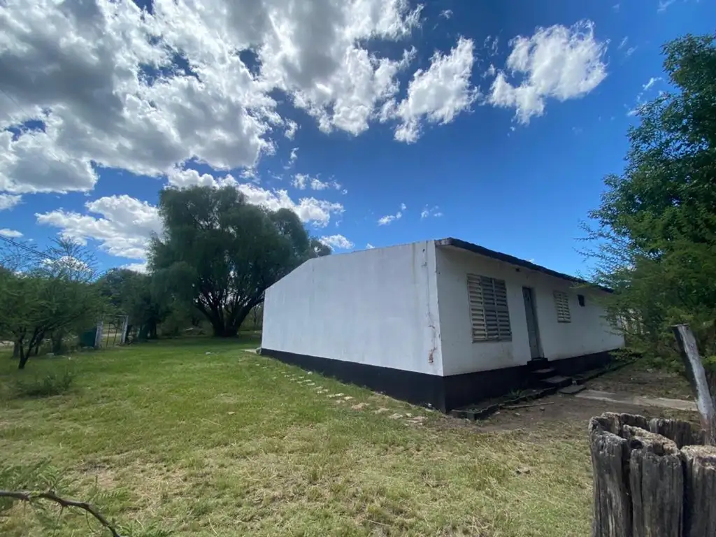 SE VENDE CASA 3 DORMITORIOS EN COSQUIN - MOLINARI