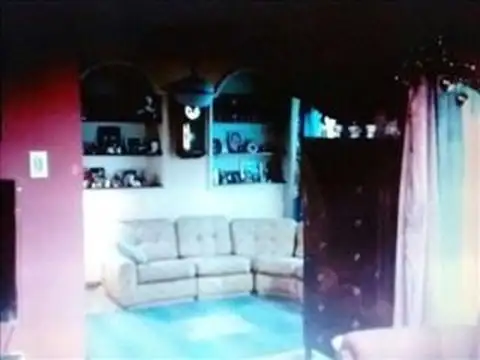 Casa en Venta - 4 ambientes - USD 450.000