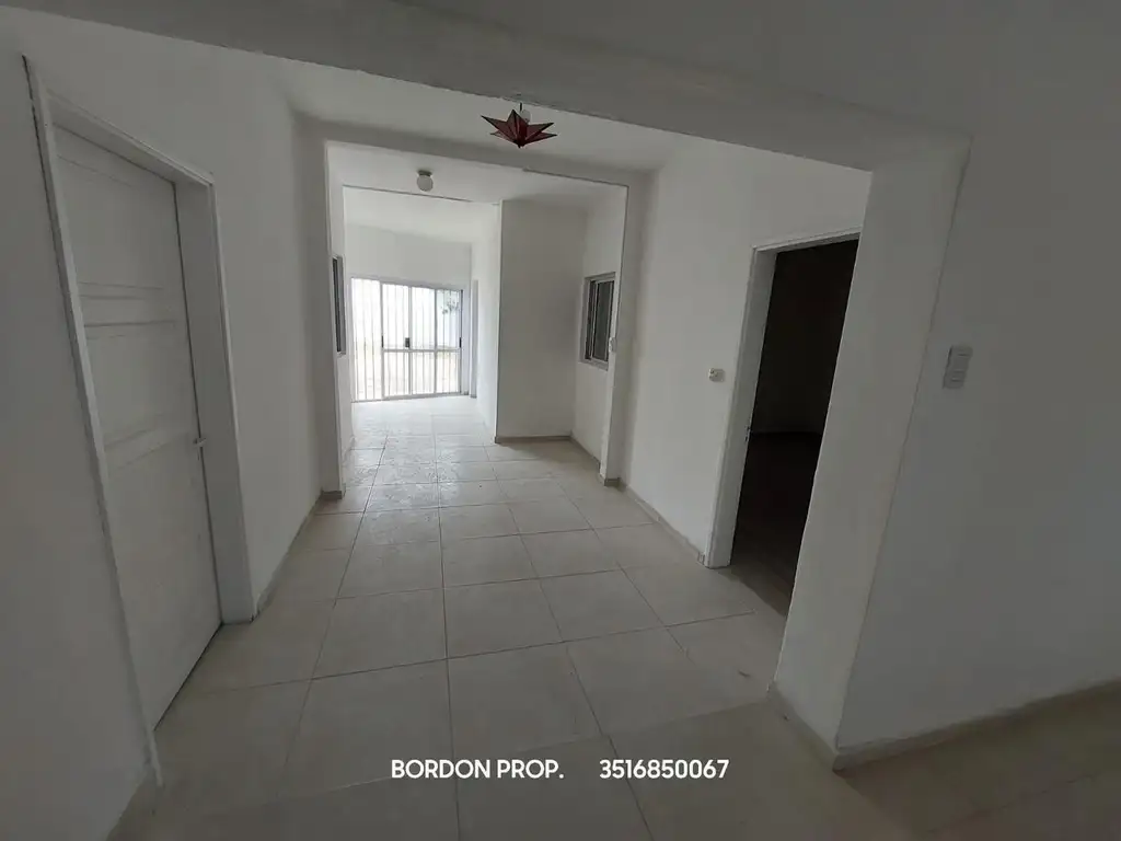 Alquiler Casa 3 dormitorios, 164m2, 1 cochera, Herminio Malvino 2700