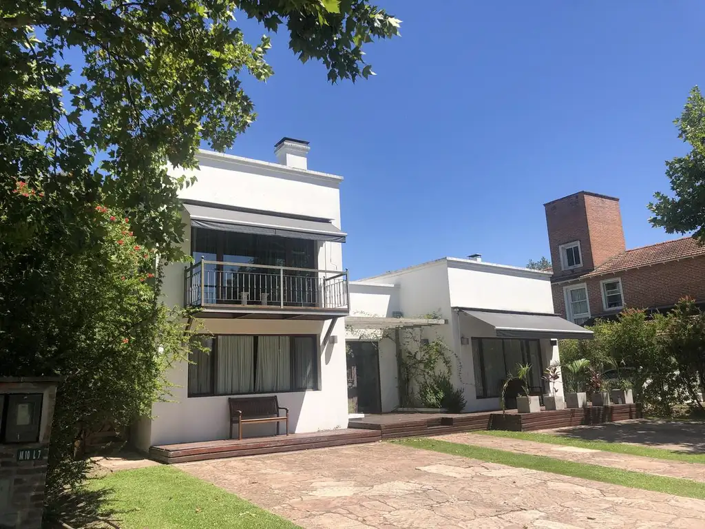 Santa Maria de Tigre Casa en venta frente a las amarras