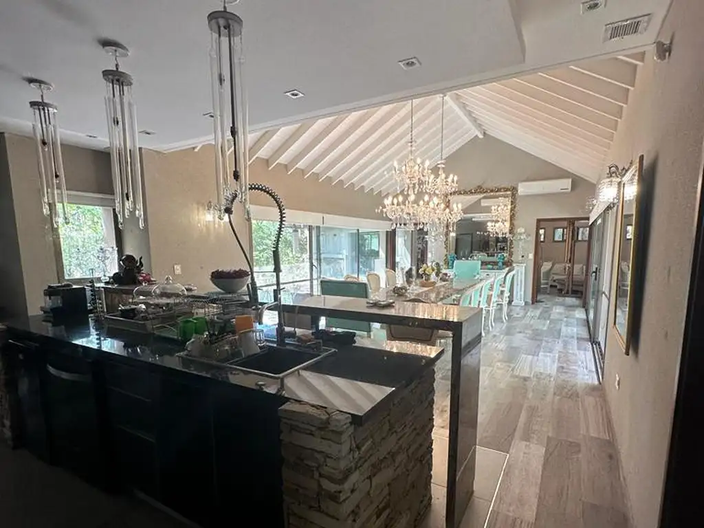 Casa en venta Vicente Melazzi Argenprop