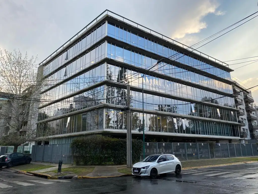 Semipiso 480 m2 - Clase A - 8 cocheras - Frente al rio - Vicente López