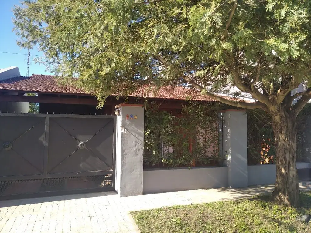 Casa - Venta - Argentina, Lobos