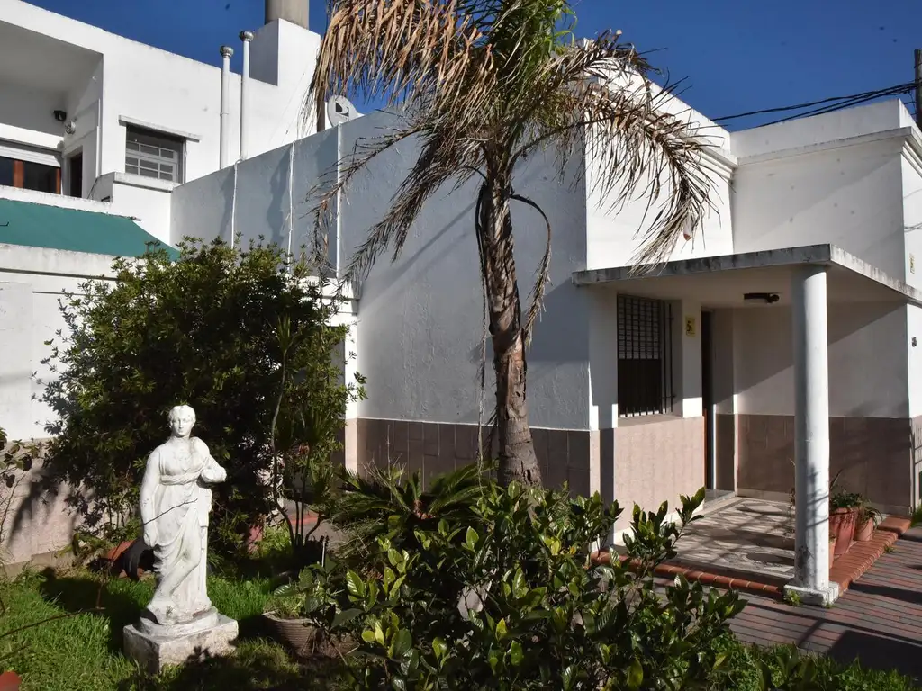 Casa en venta en Ensenada  con Departamento Moreno y J. Maria Jerez