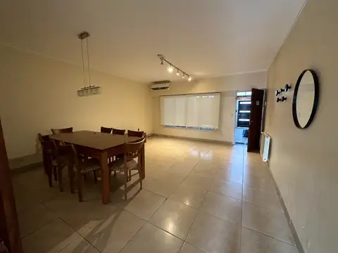 DUPLEX TIPO CASA 4 AMBIENTES CON GARAGE Y PATIO   EN VENTA   RAMOS MEJIA