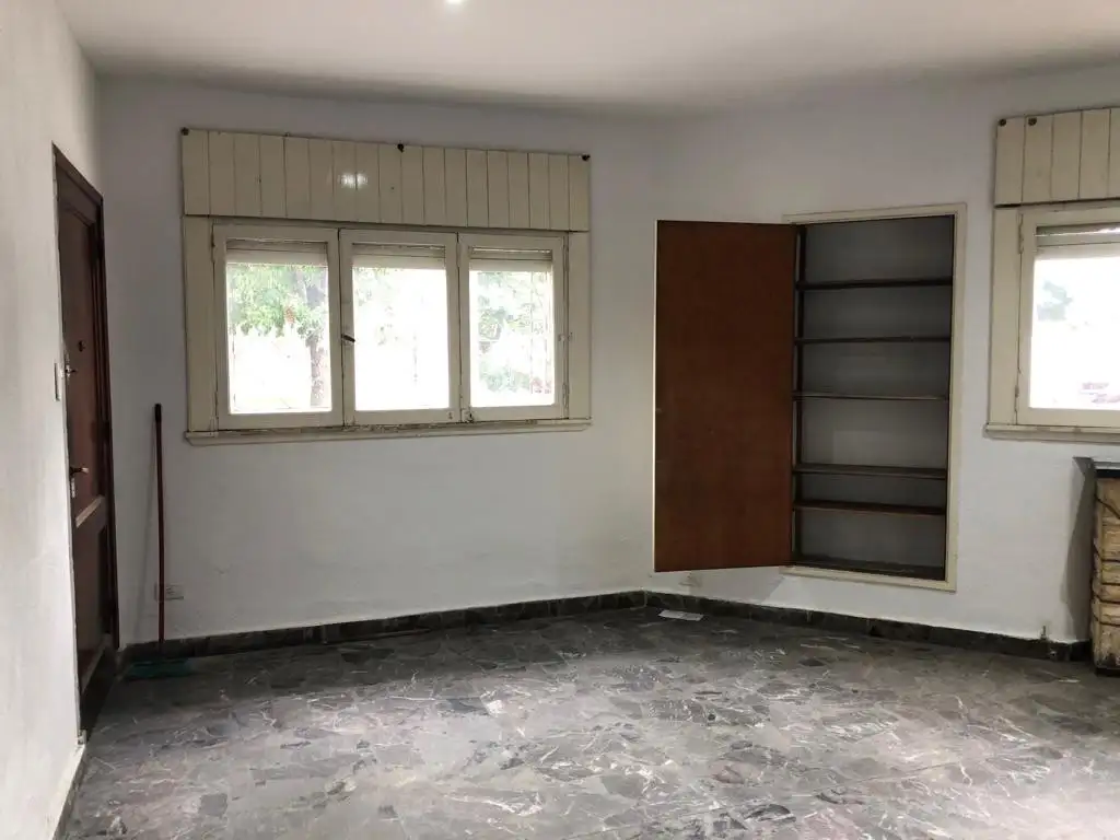 Venta de 2 PH al valor de Uno. con entradas Independientes en Block. Sin Expensas. 200 m2 cubiertos