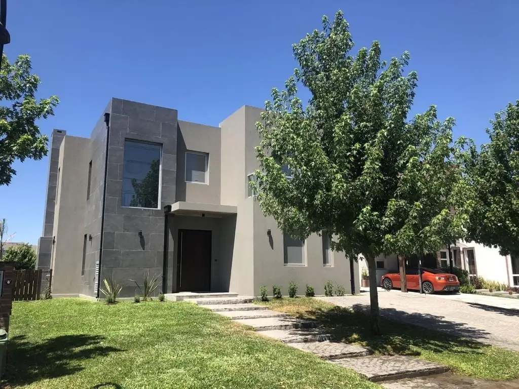 CASA EN VENTA  ESTRENAR EN LAS TIPAS: NORDELTA