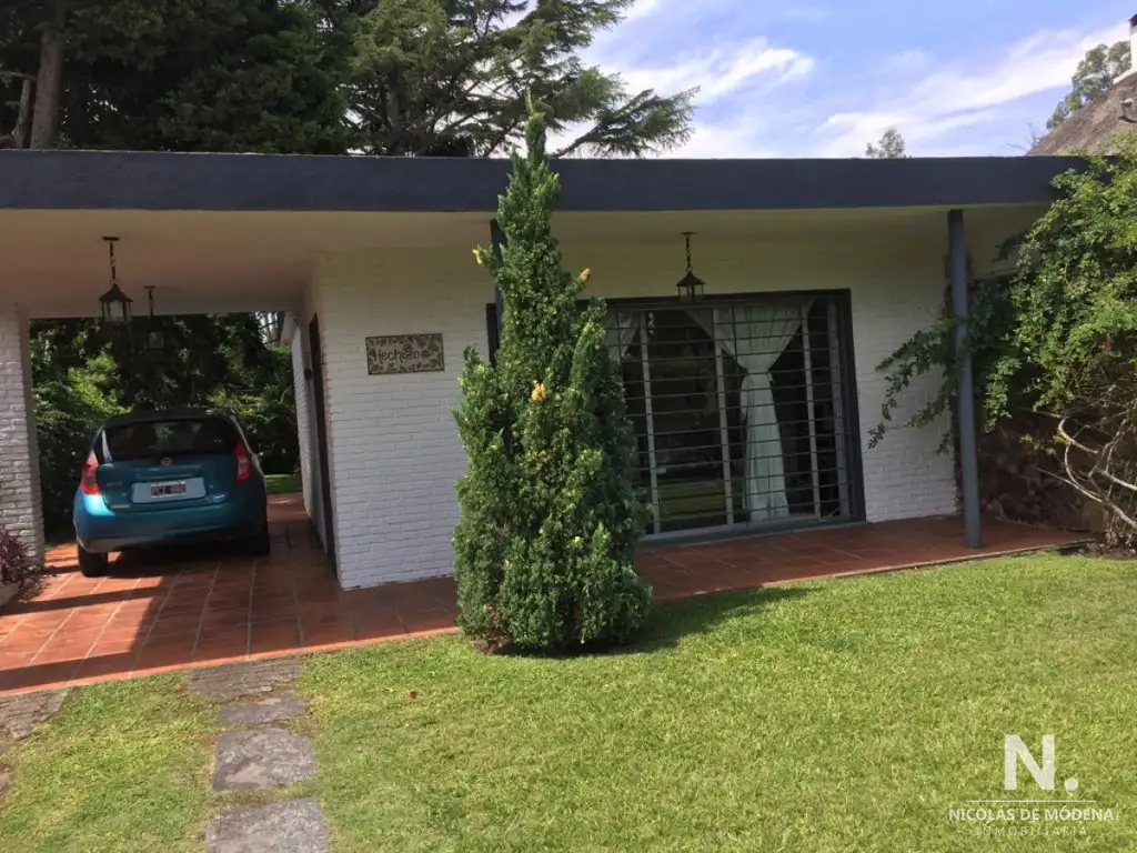 Casa de 3 dormitorios en venta en Pinares Punta del Este.