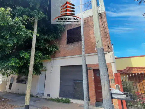 Excelente PH de 191 m2 Totales – 3 Dorm. 2 Baños. Local o Coch. 2 Terrazas. Parrilla.*¨V. Lynch