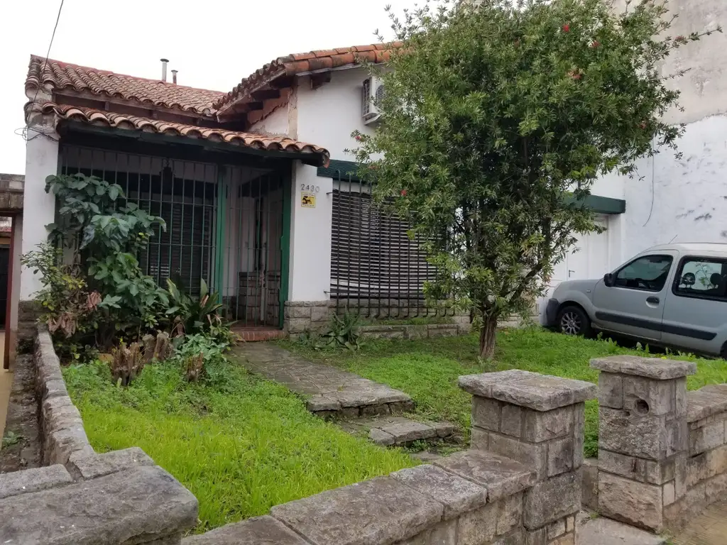 VENTA DE CASA IDEAL EMPRENDIMIENTO - AV. PTE. PERON 2430 VICTORIA U$S250.000