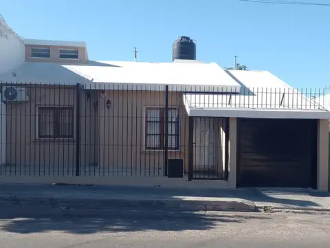 CASA EN VENTA A 7 CUADRAS DE LA PLAZA PRINCIPAL (PLAZA PRINGLES)