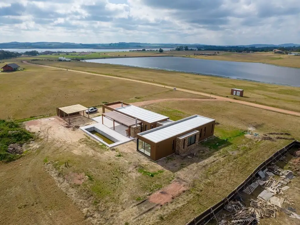 Casa 3 DORMITORIOS en Laguna de los Cisnes, Punta Ballena - Laguna de los Cisnes