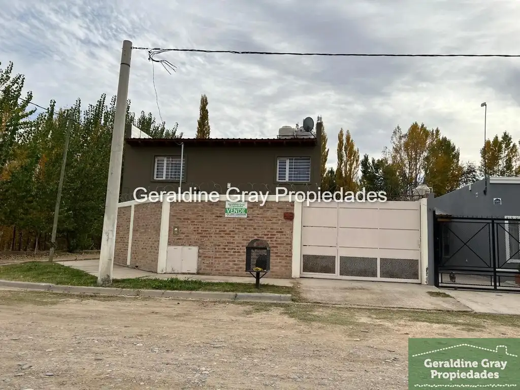 Dúplex en venta de 2 dormitorios en barrio Rincón Suizo, Plottier