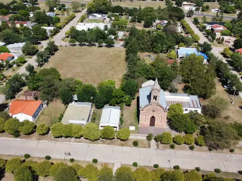 Se VENDE terreno en el centro de Las Garzas