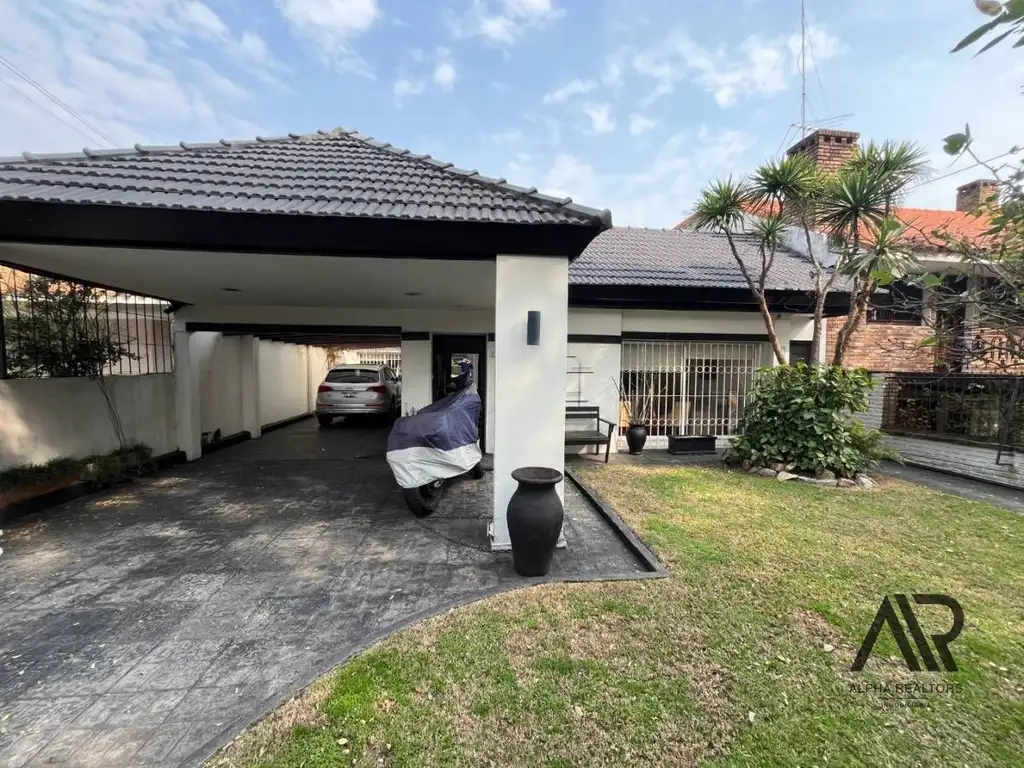 Casa en alquiler de 6 dormitorios en Carrasco