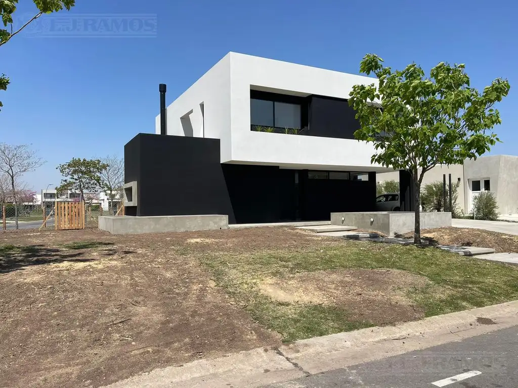 Casa en venta - Barrio Ceibos, Puertos / Escobar