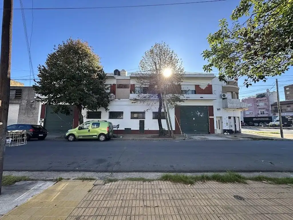 Galpón en Avellaneda a pasos de Pavon