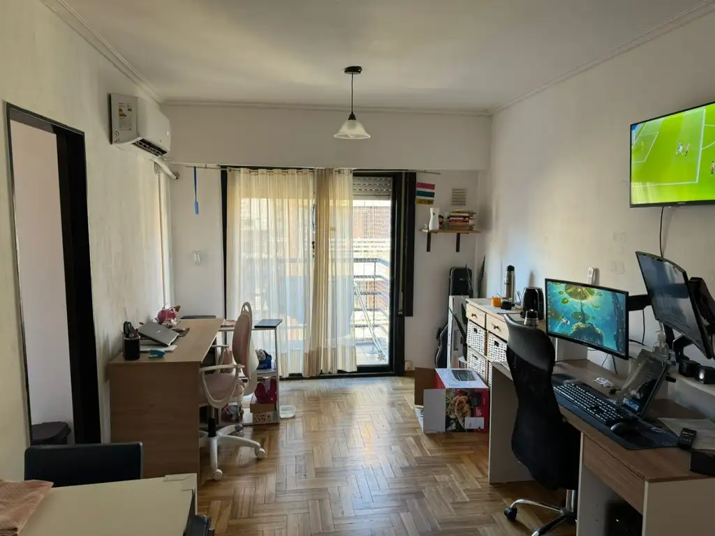 Venta Departamento 1 Dormitorio con Balcon Zeballos al 900