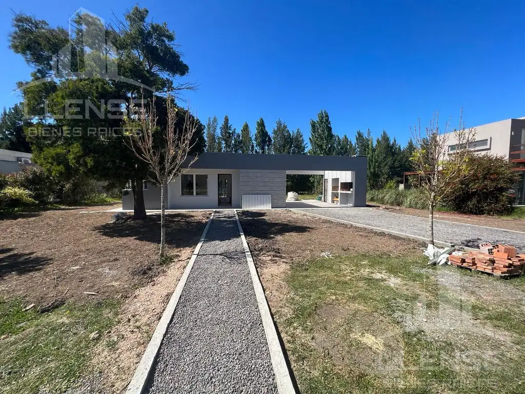 Casa 3amb a estrenar - Tenis Lawn Club Verónica - 90 km de la ciudad de La plata