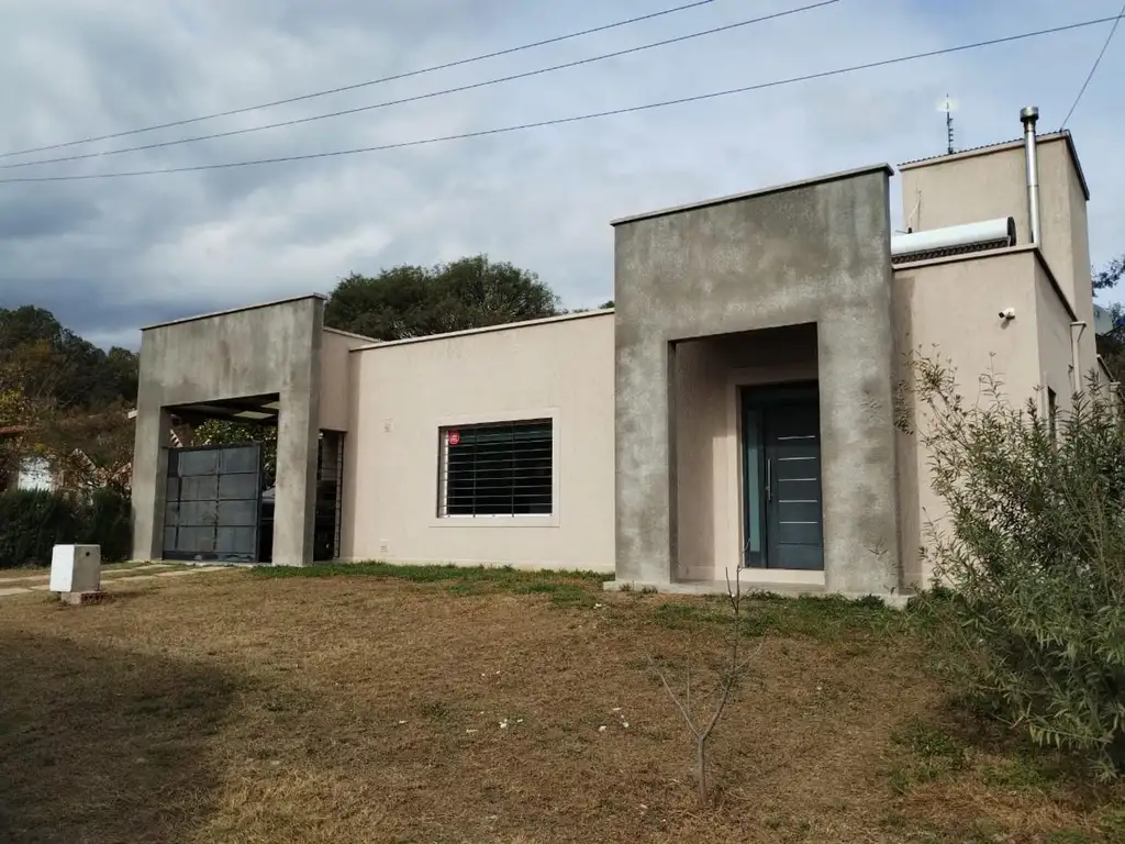 Villa de Merlo, casa moderna 170 m2 constr. s/ 722 m2 lote