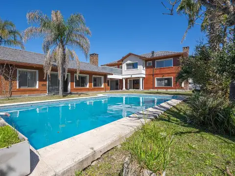 VENTA CASA 7 AMB PISCINA OMBUES DE HUDSON