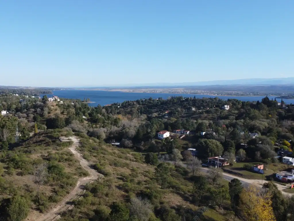 HERMOSO LOTEO EN VILLAS CIUDAD DE AMERICA CON VISTAS AL LAGO Y LAS SIERRAS