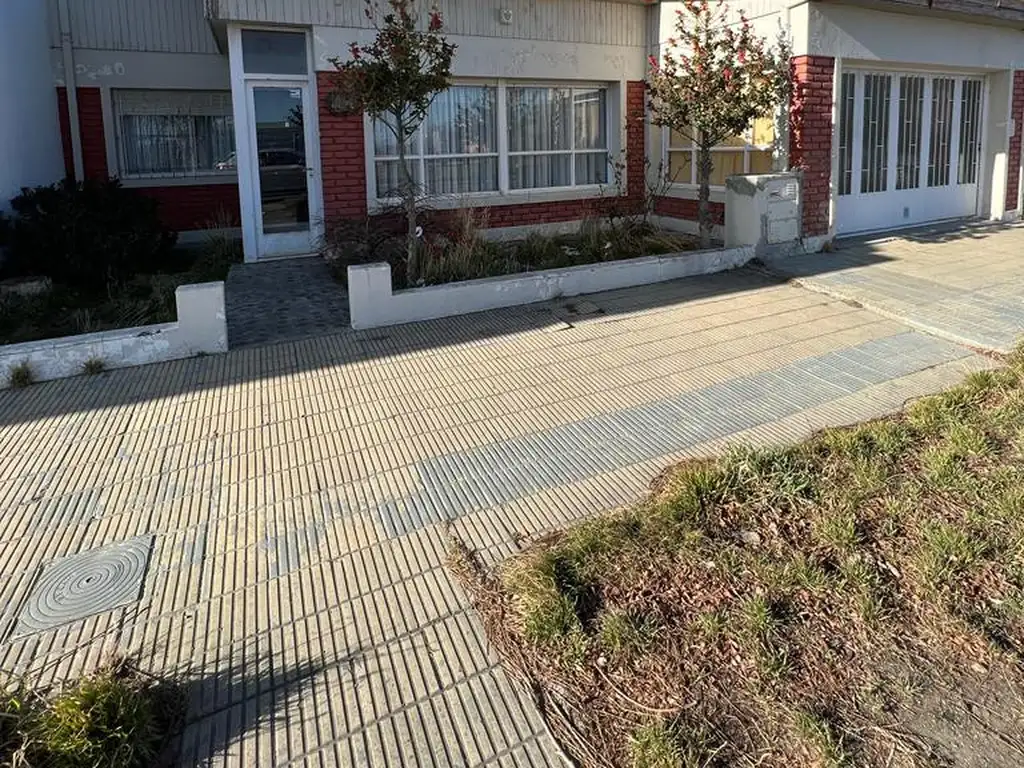 TERRENO EN VENTA:   Barrio jardín