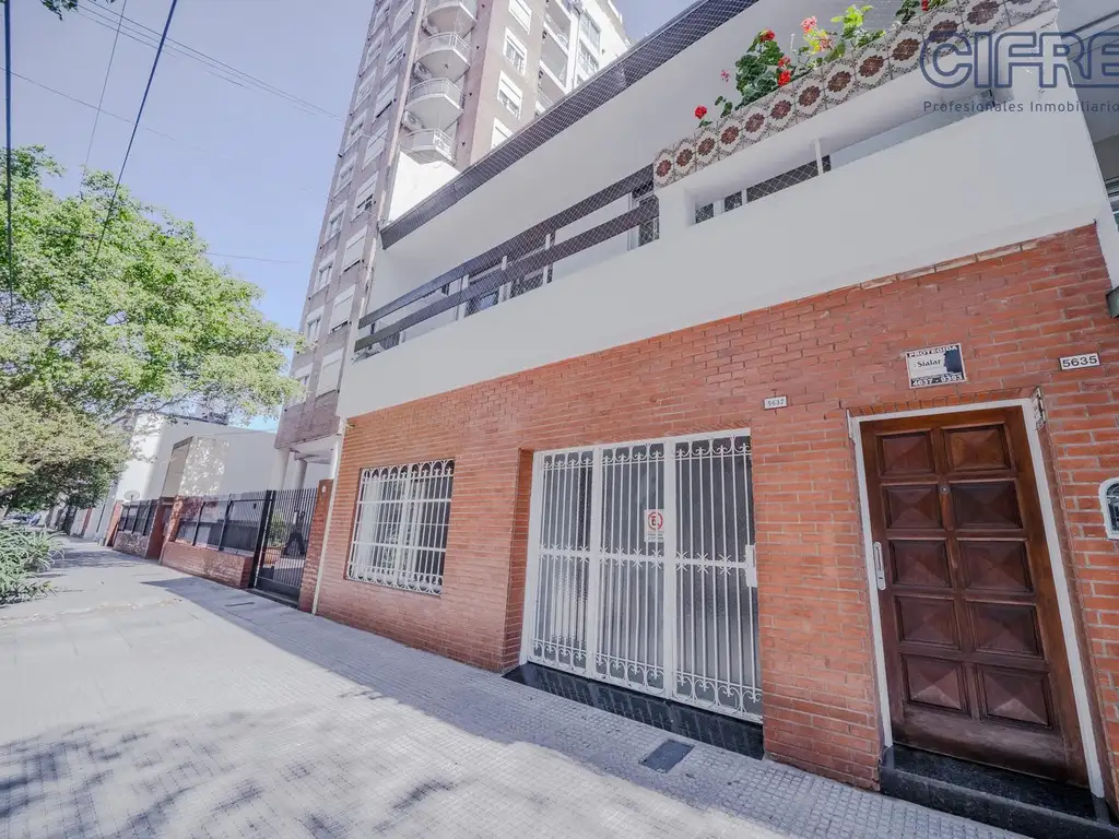 PH USO PROFESIONAL - IMPECABLE - En 2 plantas 242m2 al frente - Villa Urquiza