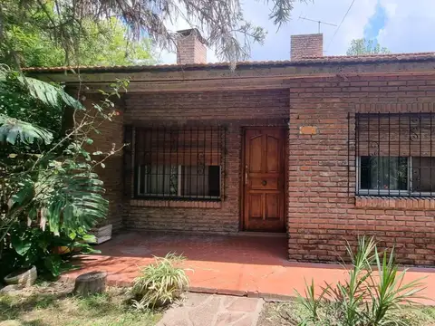 Casa en  venta en El Rocio, sobre San Cayetano.