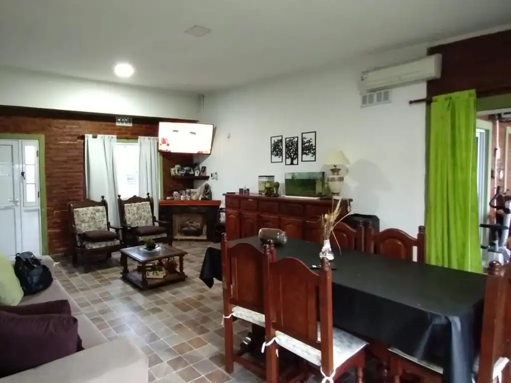 EN VENTA! CASA CON GRAN TERRENO! EN ORO VERDE - ZONA INTA