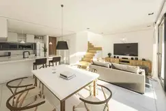 Dúplex de Categoría en venta, Gonnet, La Plata