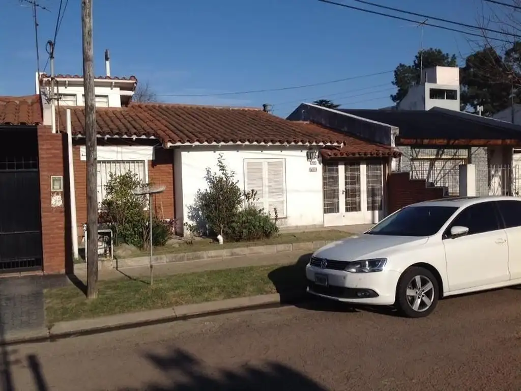 Casa - Venta - Argentina, Ituzaingó - Alferez Jorge Ragugni 2890