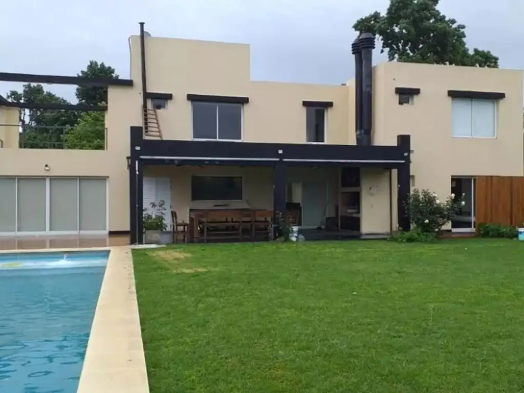 Casa en Alquiler en Haras de Santa María, Escobar