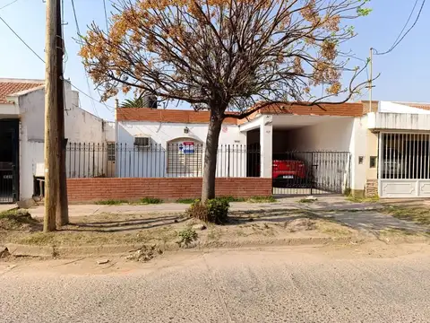 VENTA CASA 3 DORMITORIOS BARRIO TRADICIÓN