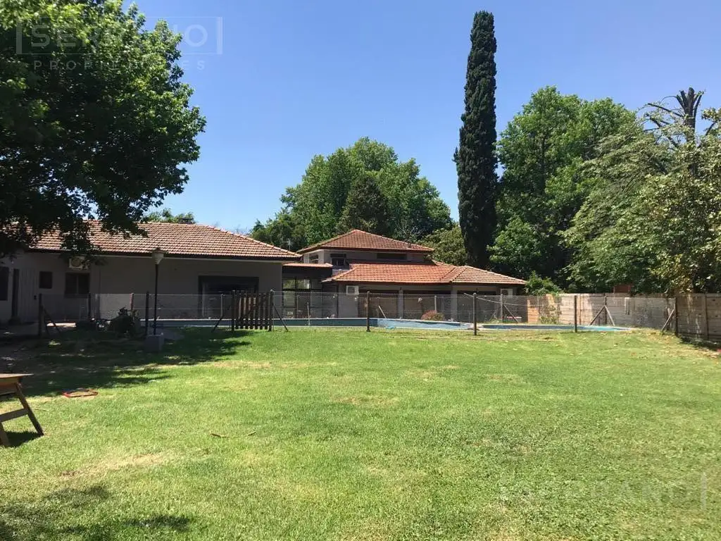 Venta Casa Quinta  7 ambientes, lote arbolado con piscina López Camelo, Tigre