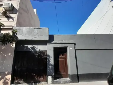 Venta de casa en Flores