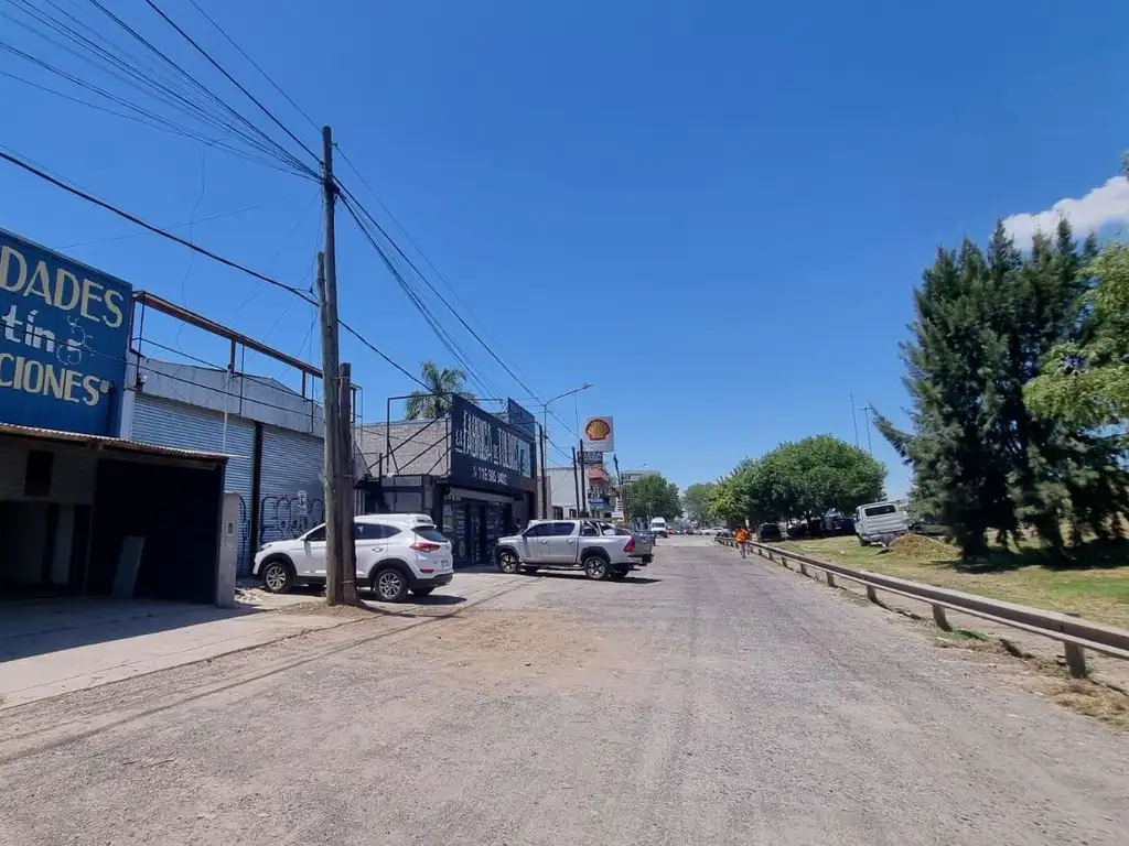 Local en alquiler, sobre Colectora Panamericana Ramal Pilar. Del Viso. Impecable ubicación