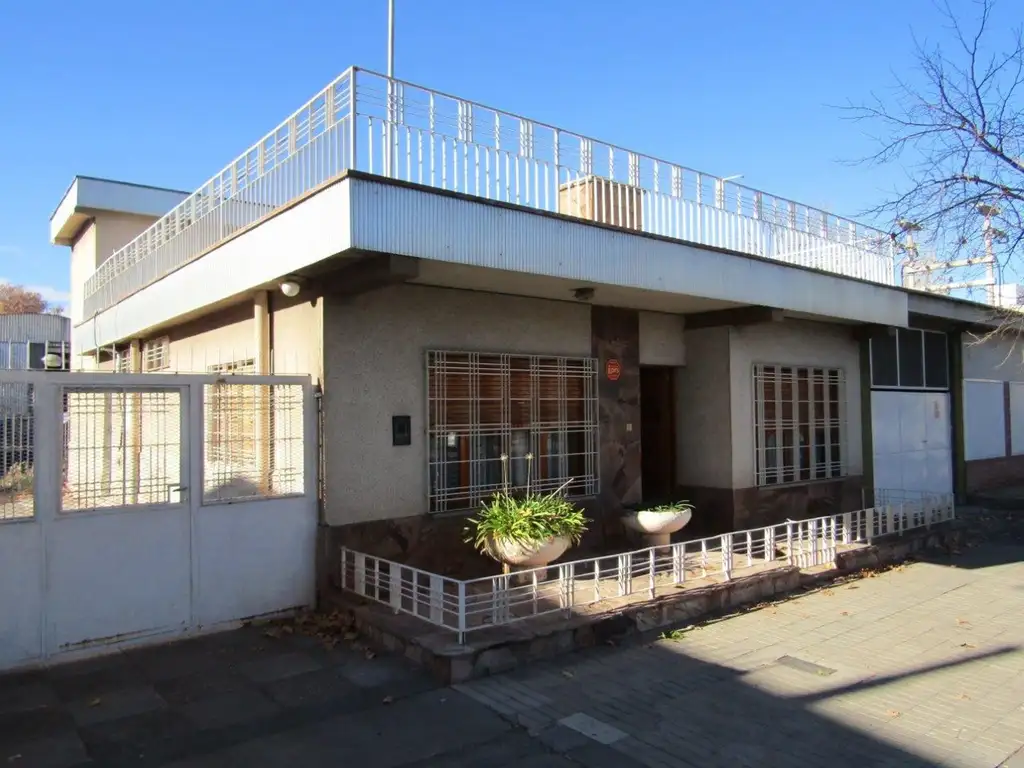 Venta casa, galpón y oficina, ciudad San Rafael