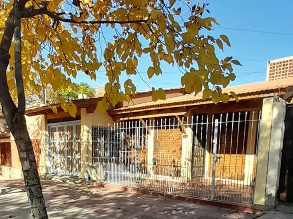 Casa en Venta en Villa Hipódromo Godoy Cruz