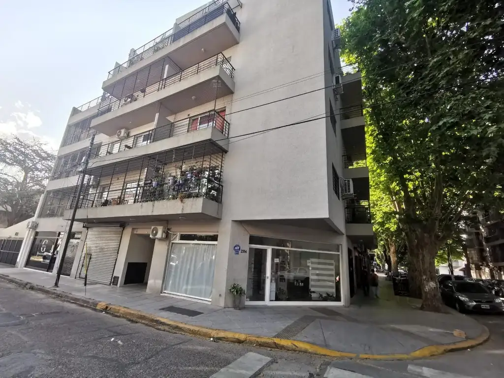 Departamento 2 ambientes frente 107m2 con balcon y terraza