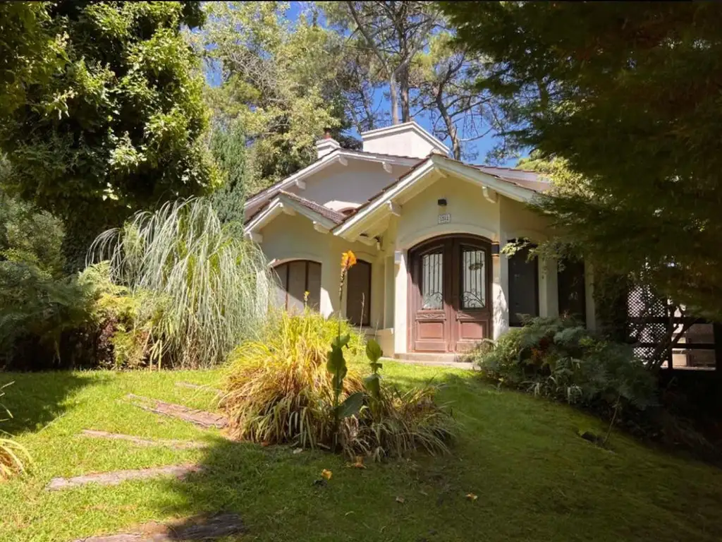 Casa en  en alquiler en Cariló