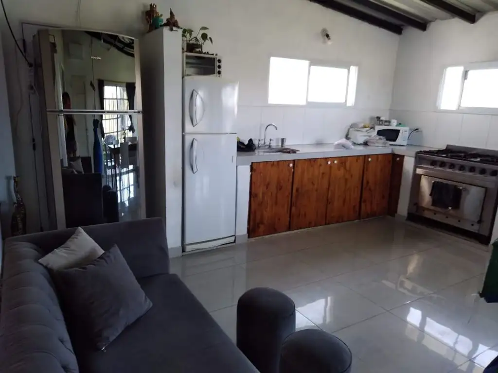 CASA EN VENTA 3 AMBIENTES CAÑUELAS