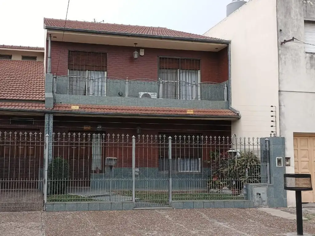 Casa en venta de 5 ambientes en San Justo