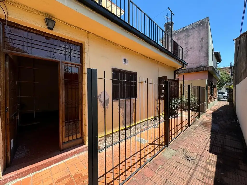 VENTA PH 3 AMBIENTES EN SAN ISIDRO PATIO Y TERRAZA