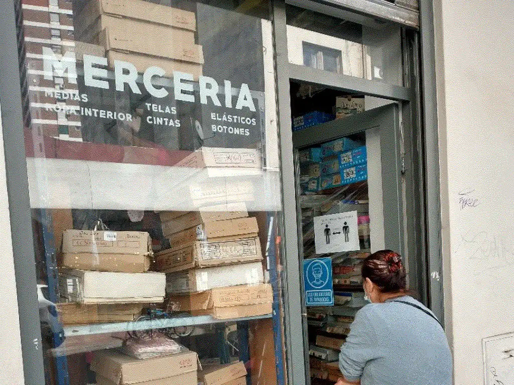 local sobre Av. Centenera Pra. Junta