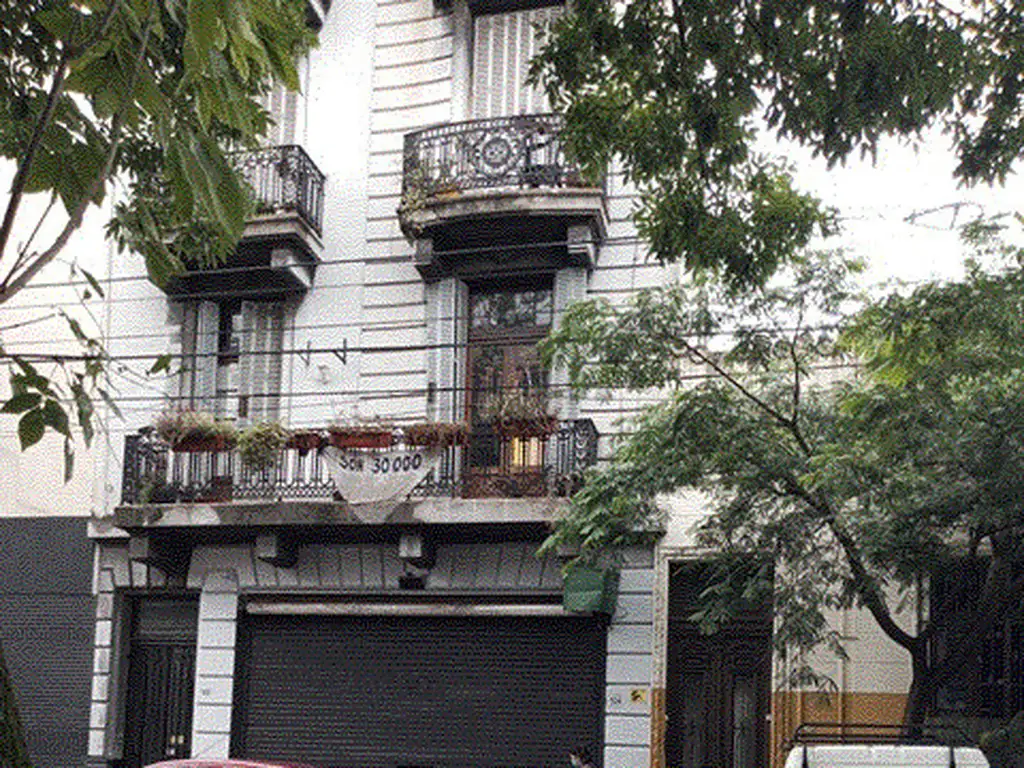 LOCAL COMERCIAL DE FRENTE CON VIVIENDA Y SOTANO