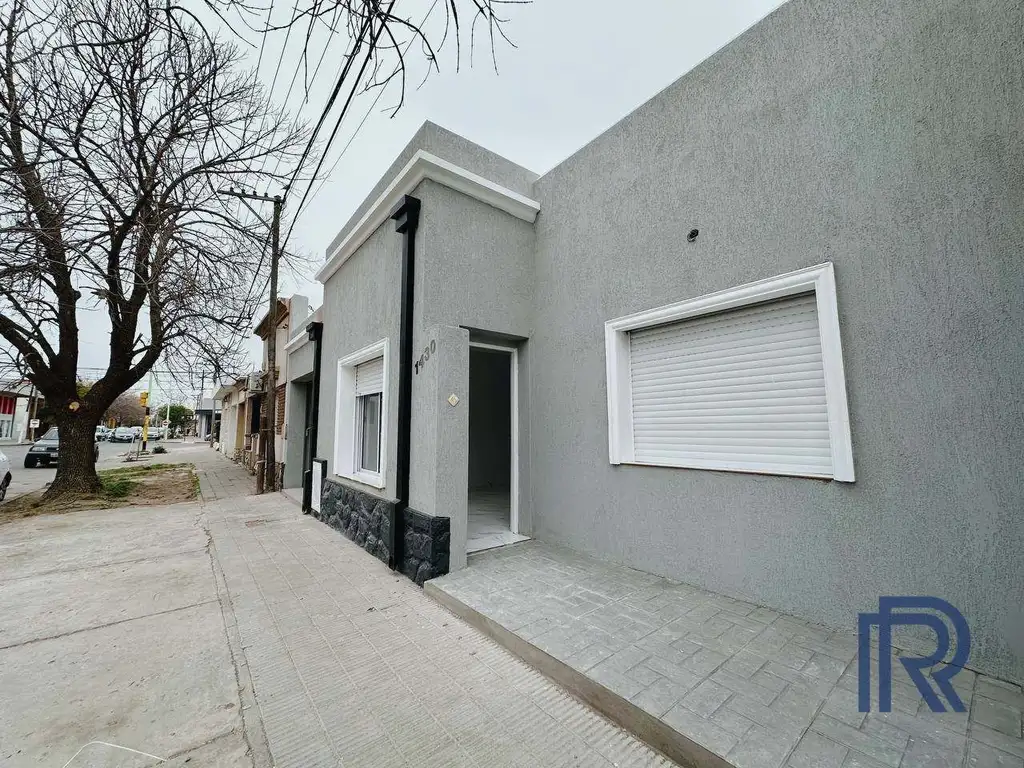 Casa en venta de 2 dormitorios c/ cochera en Universitario